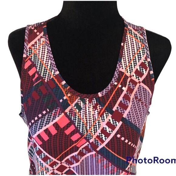 Van Heusen sleeveless blouse new with tags size small - Picture 3 of 6